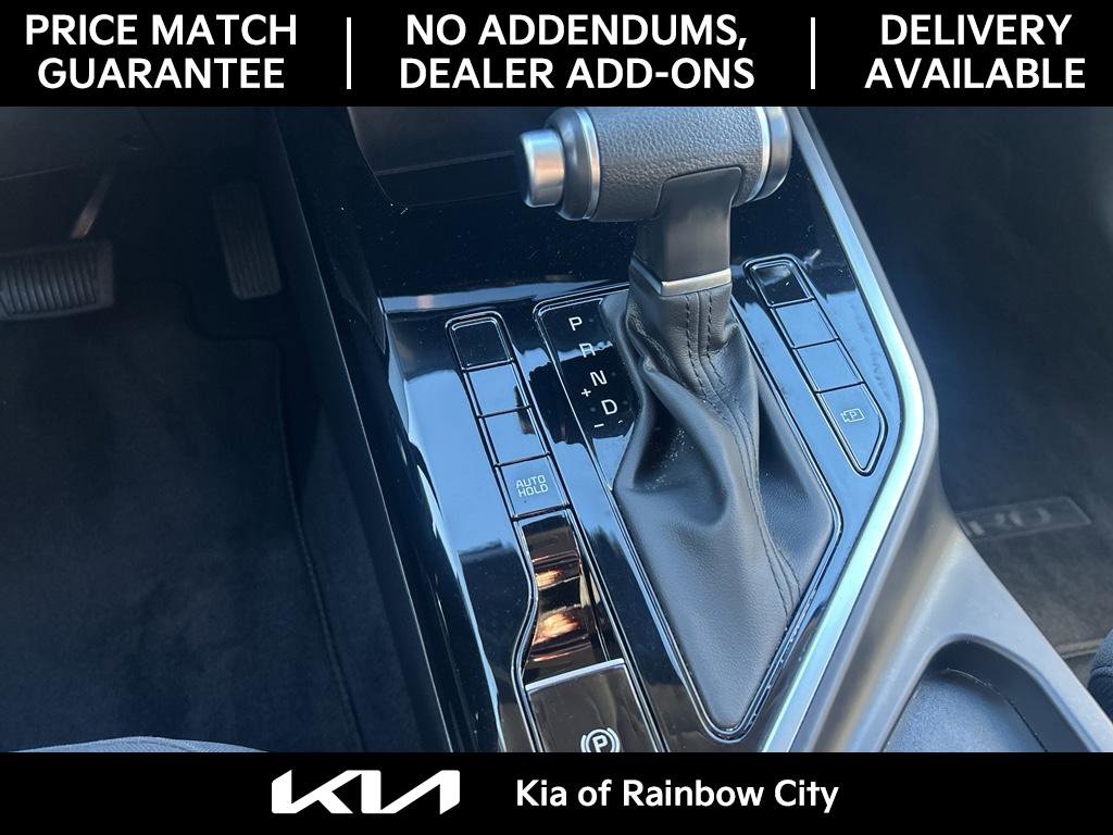 Used 2025 Kia Niro LX image 26
