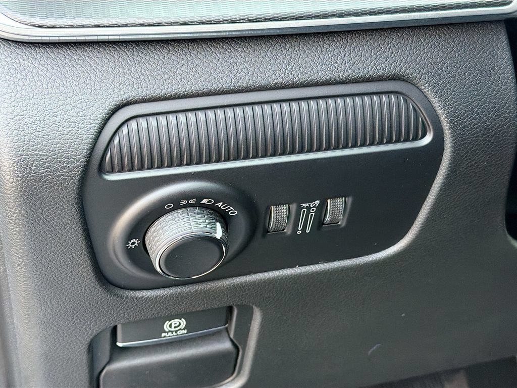 New 2026 Jeep Grand Wagoneer L Summit w/ Premium Group III AWD/4WD image 14
