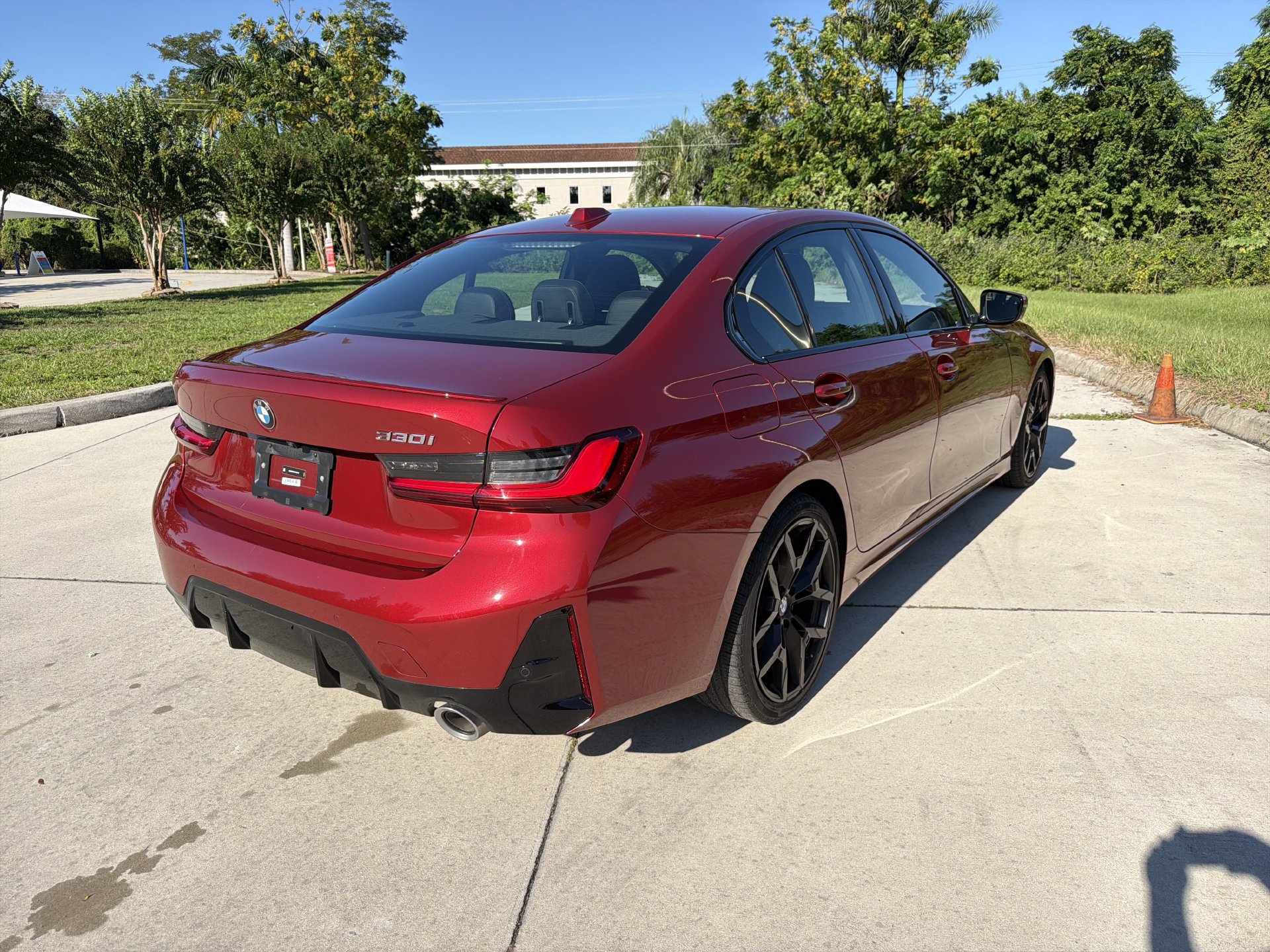 Certified 2026 BMW 330i Sedan RWD image 4
