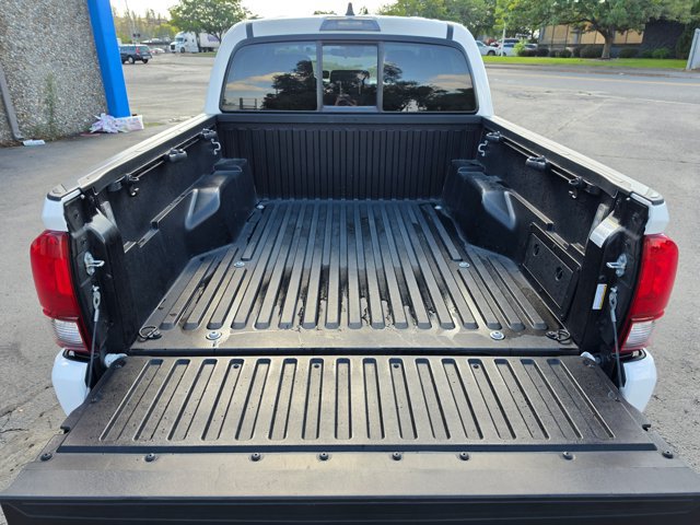Used 2022 Toyota Tacoma SR AWD/4WD image 15