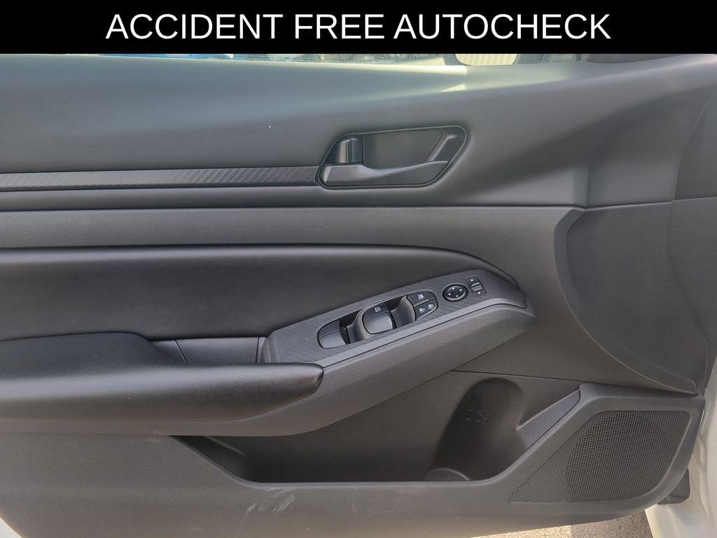 Used 2024 Nissan Altima 2.5 S image 17