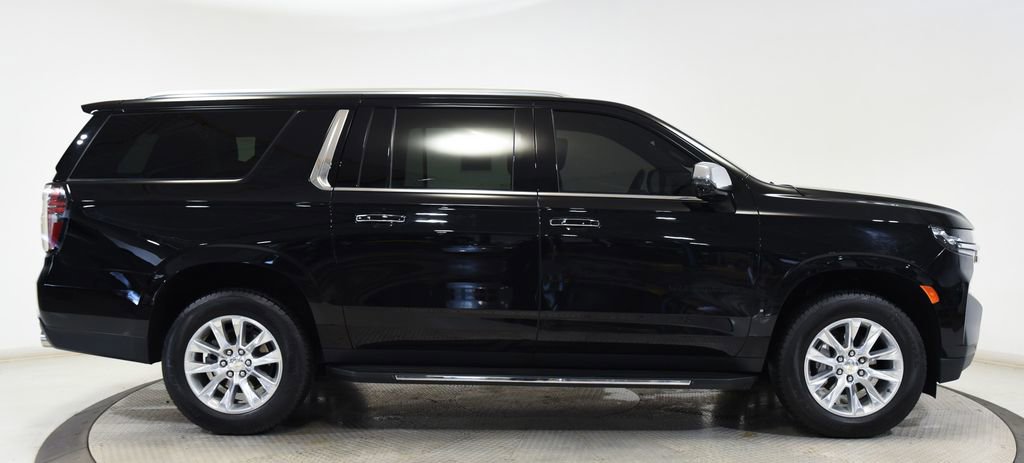 Used 2024 Chevrolet Suburban Premier AWD/4WD image 15