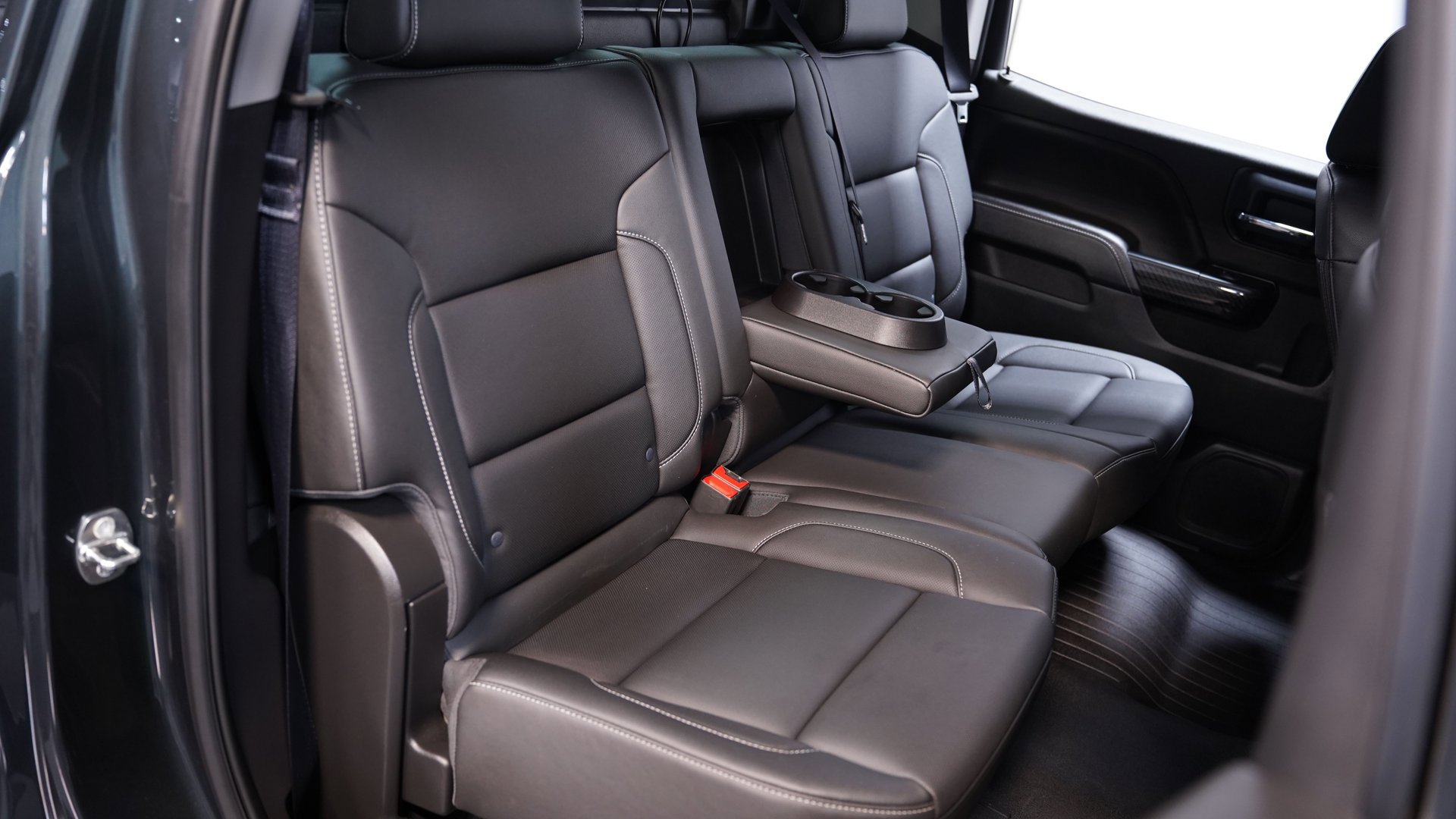 Used 2018 GMC Sierra 1500 SLT image 34