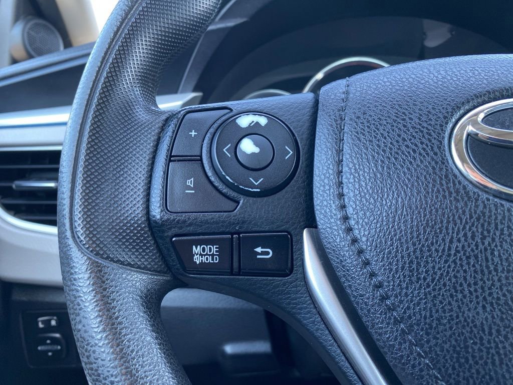 Used 2016 Toyota Corolla LE FWD image 21