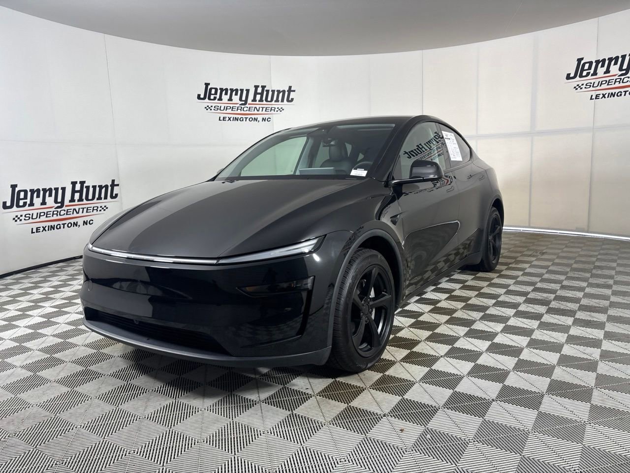 Used 2026 Tesla Model Y 2WD image 1