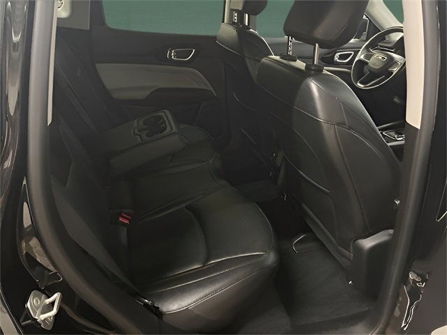 Used 2022 Jeep Compass Limited image 18