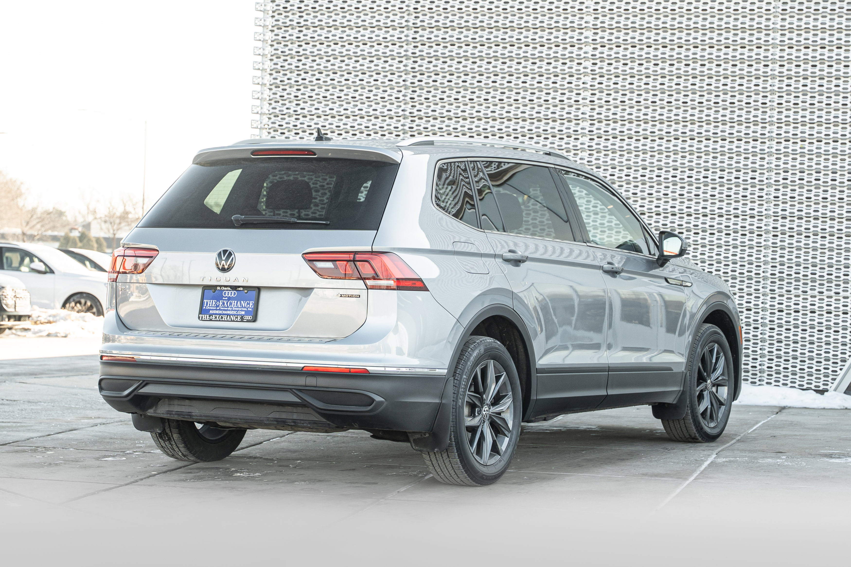 Used 2023 Volkswagen Tiguan SE image 4