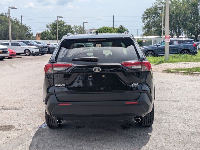 Used 2025 Toyota RAV4 XLE AWD/4WD image 6