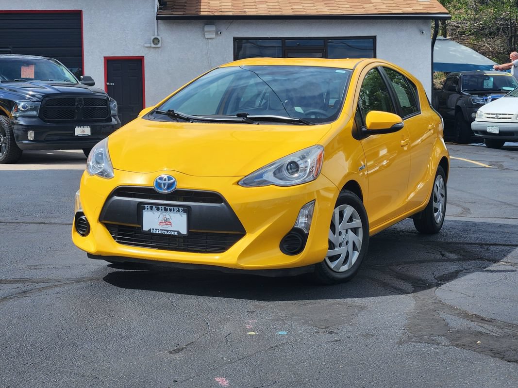 Used 2015 Toyota Prius C One FWD image 1