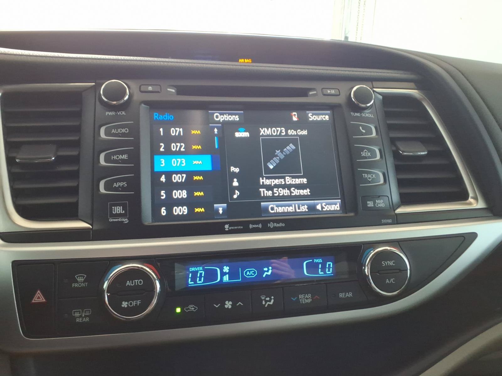 Used 2016 Toyota Highlander Limited w/ Driver Technology Package AWD/4WD image 26
