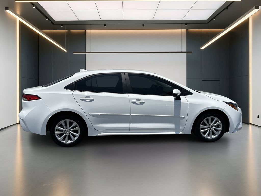 Used 2024 Toyota Corolla LE FWD image 7