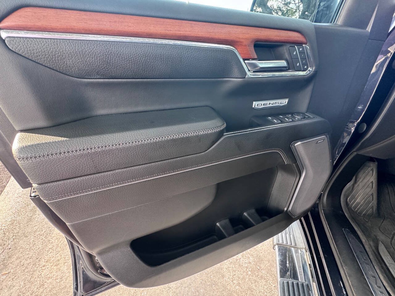 Used 2023 GMC Sierra 1500 Denali AWD/4WD image 13