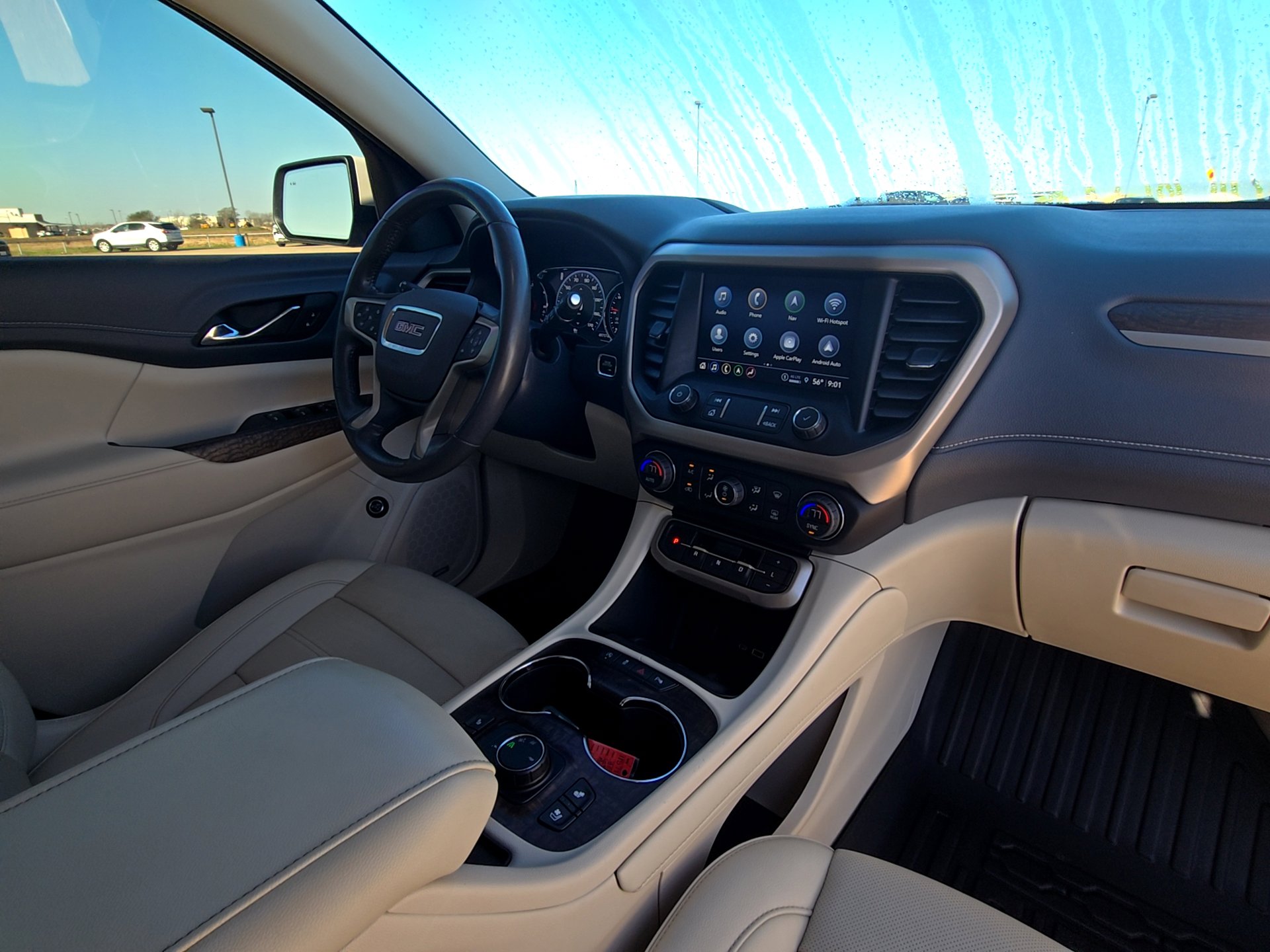 Used 2022 GMC Acadia Denali w/ Denali Ultimate Package image 10