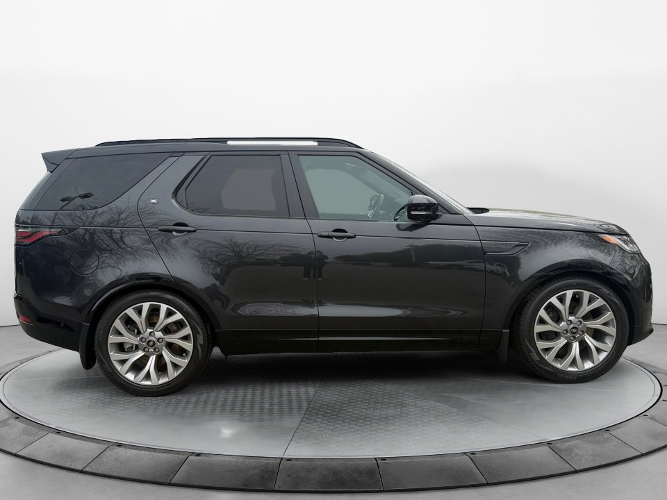 New 2026 Land Rover Discovery Limited Edition AWD/4WD image 8