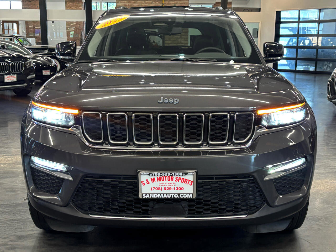Used 2023 Jeep Grand Cherokee 4WD 4xe image 5
