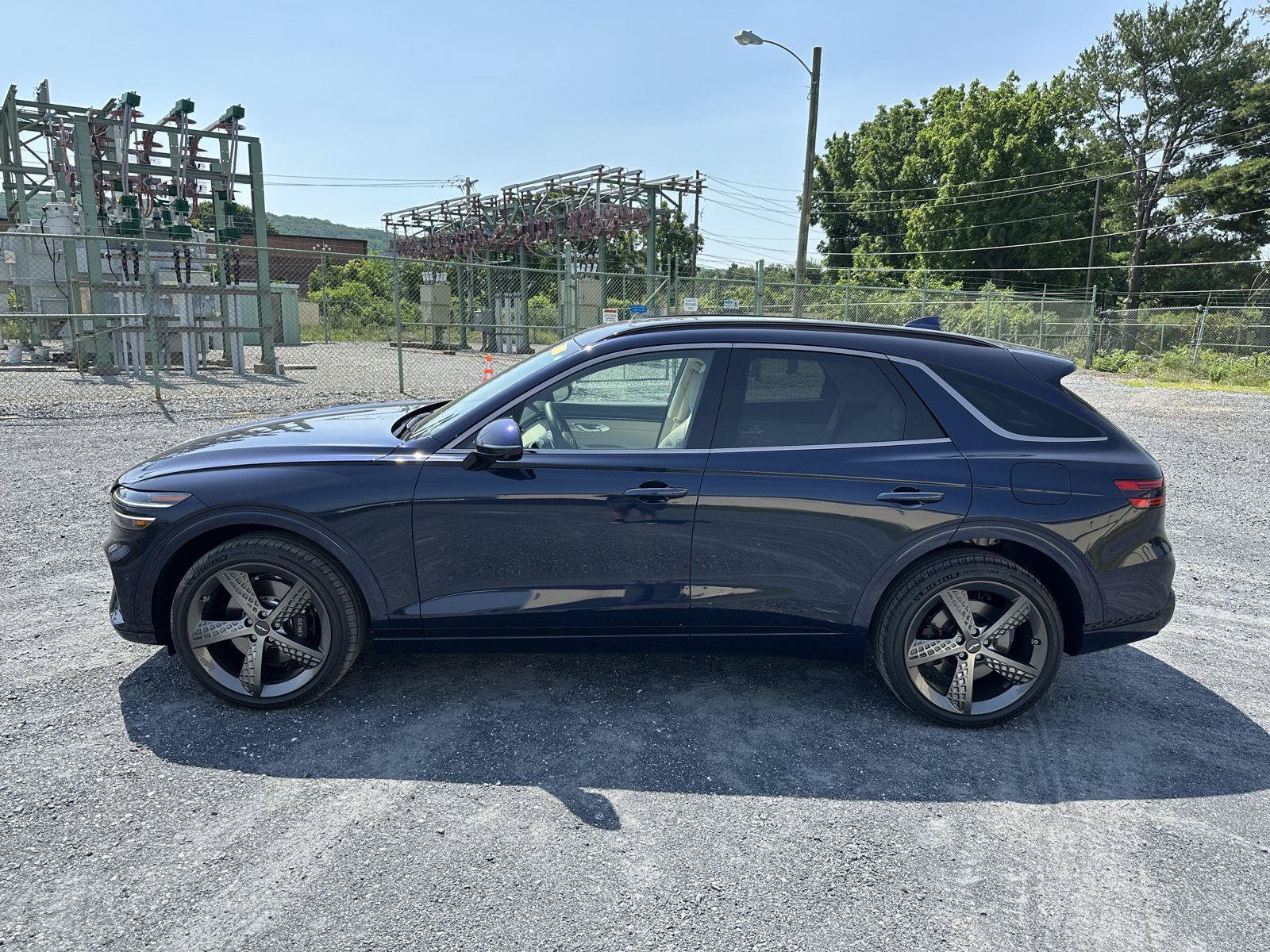 Used 2025 Genesis GV70 3.5T Sport w/ Sport Prestige Package AWD/4WD image 5