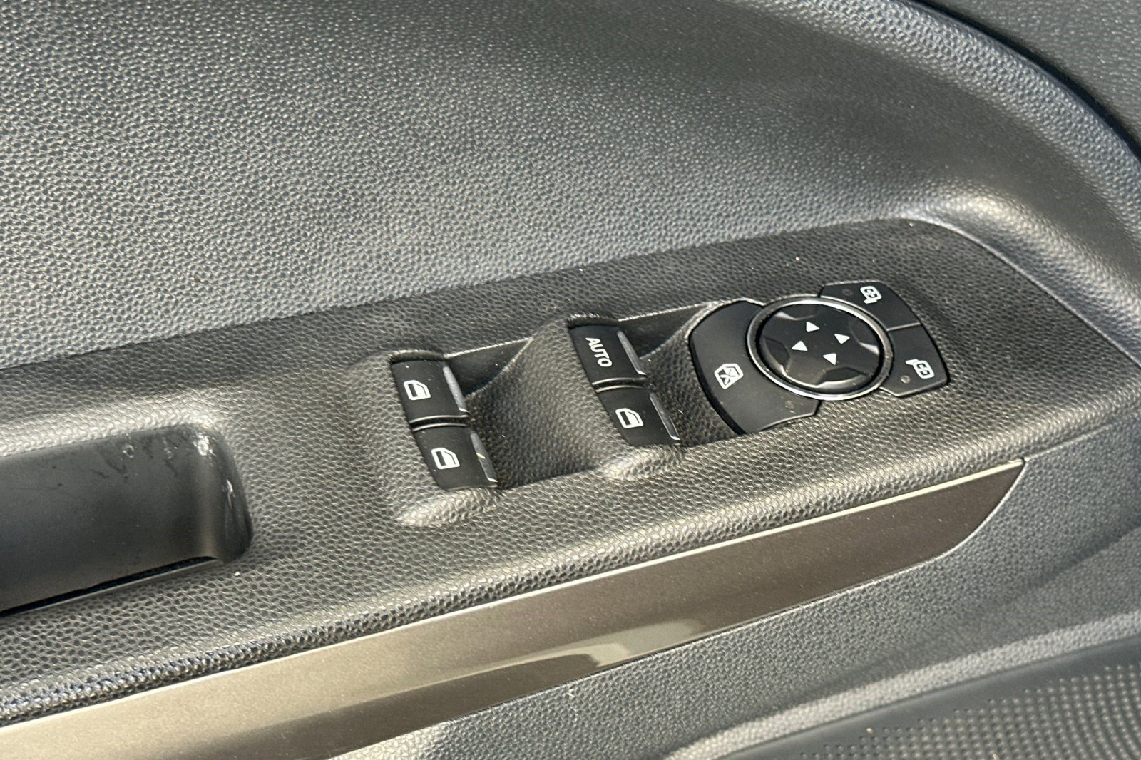 Used 2019 Ford EcoSport SE w/ SE Convenience Package FWD image 13