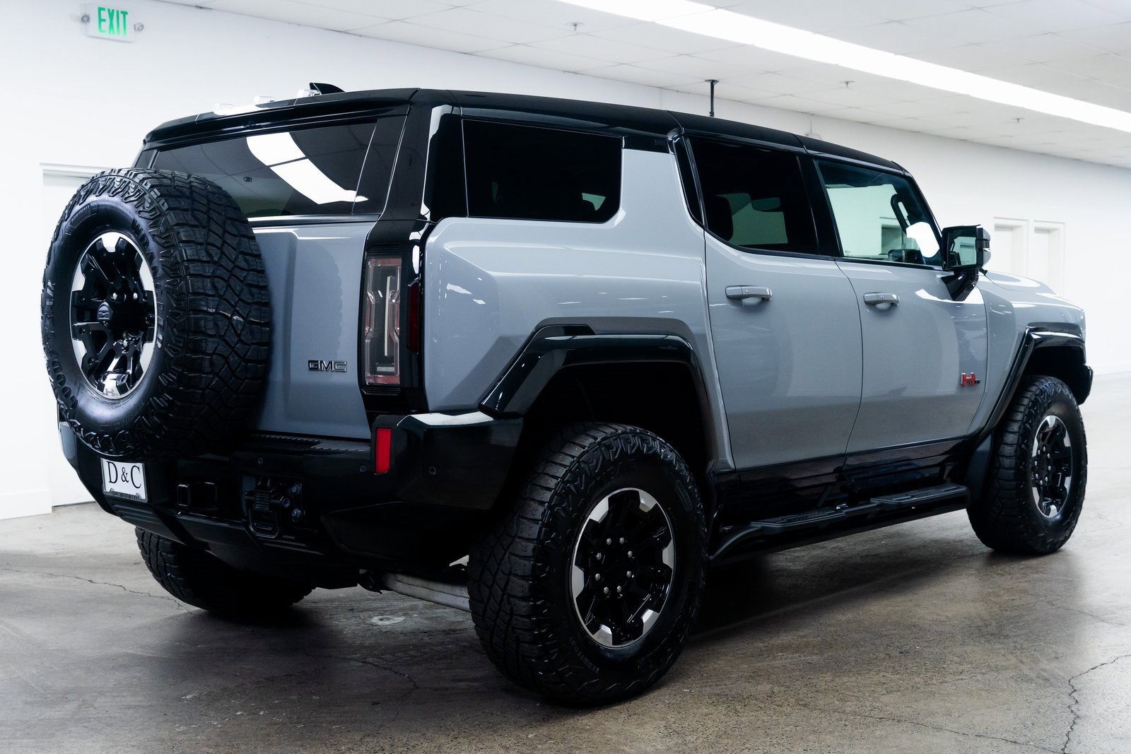 Used 2024 GMC Hummer EV 2X w/ Extreme Off-Road Package image 6