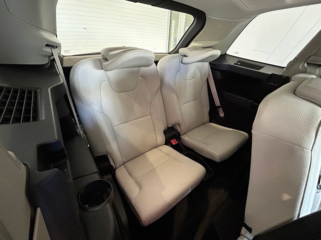 Used 2023 Volvo XC90 B6 Plus w/ Protection Package AWD/4WD image 51