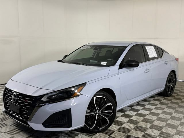 Used 2023 Nissan Altima 2.5 SR