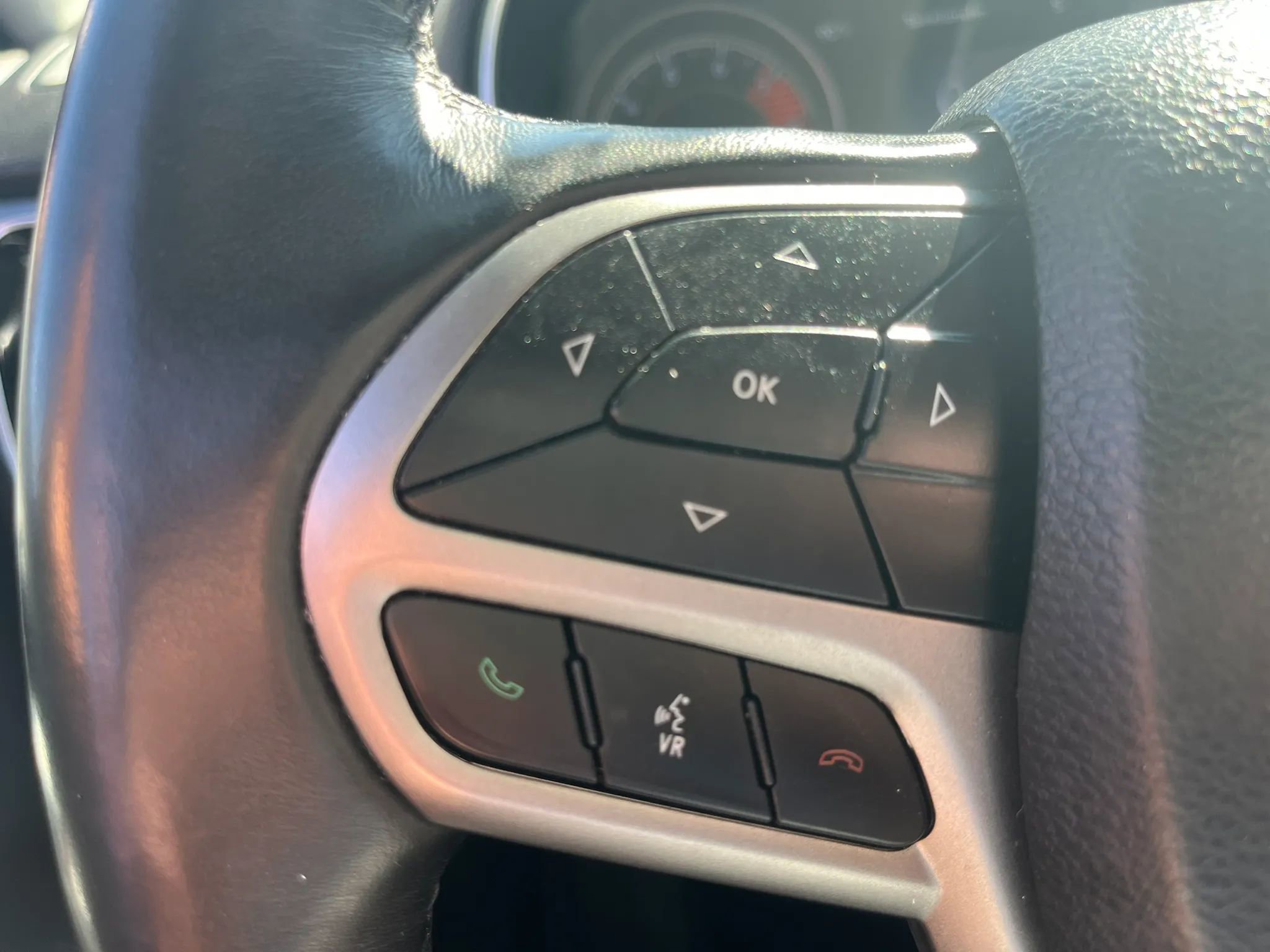 Used 2019 Jeep Cherokee Limited w/ Trailer Tow Group image 21