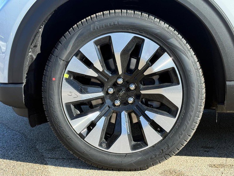New 2026 Ford Explorer Platinum image 11