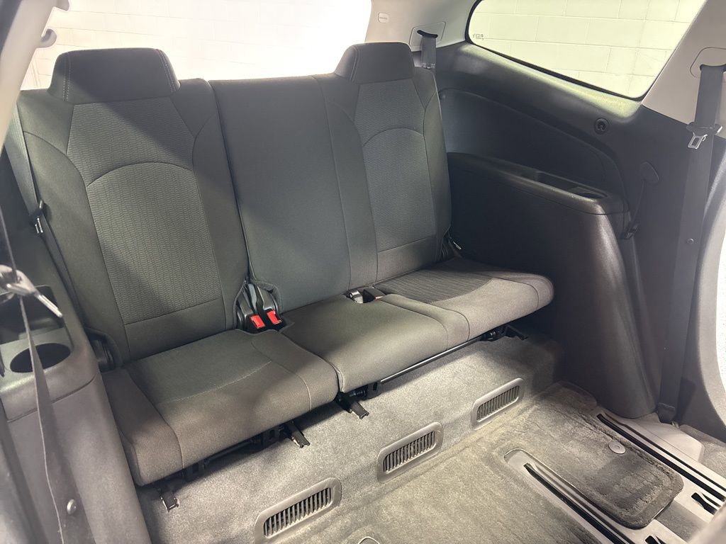 Used 2016 Chevrolet Traverse LT w/ Style and Technology Package image 35