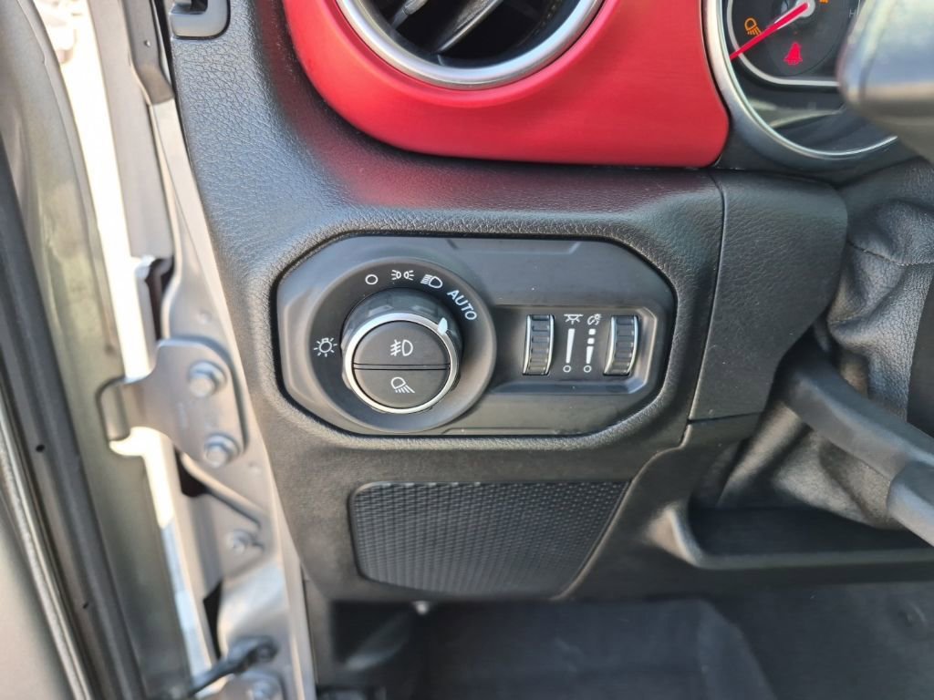 Used 2021 Jeep Gladiator Rubicon w/ LED Lighting Group AWD/4WD image 31