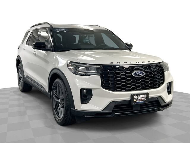 Used 2025 Ford Explorer ST AWD/4WD image 1