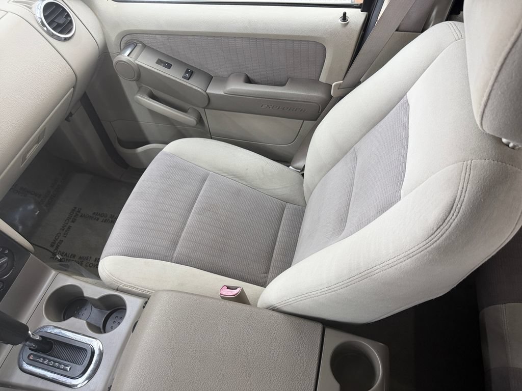 Used 2007 Ford Explorer XLT AWD/4WD image 38