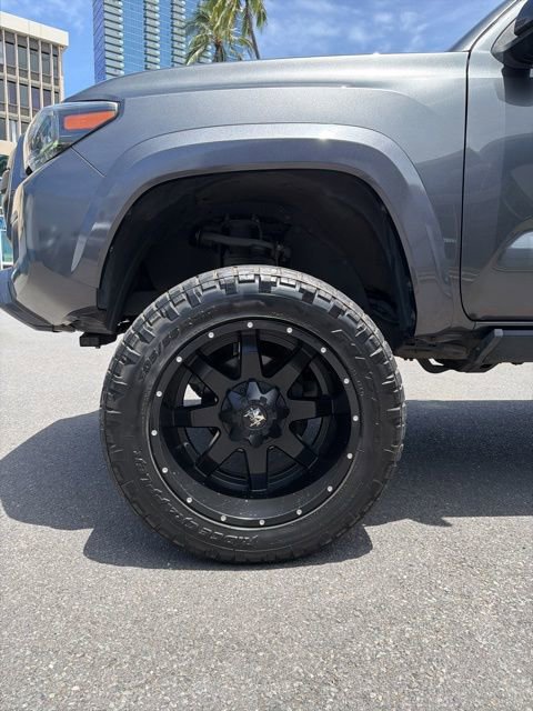 Used 2019 Toyota Tacoma SR image 6
