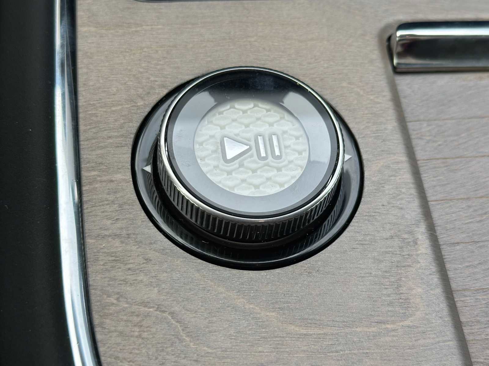 Used 2025 Volvo EX90 Ultra image 34