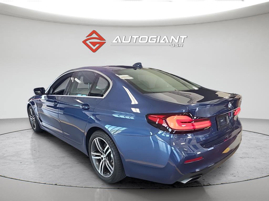 Used 2021 BMW 530i w/ Executive Package image 2