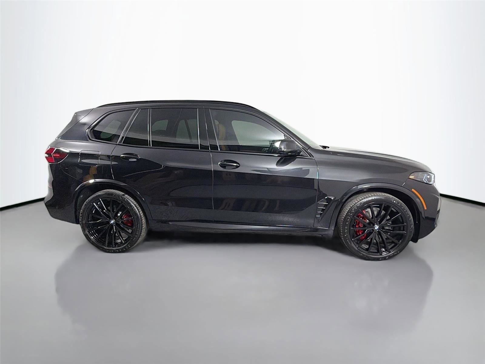 New 2026 BMW X5 xDrive40i w/ M Sport Package AWD/4WD image 5