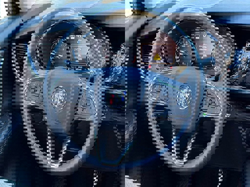 Used 2023 Buick Envision Avenir image 29