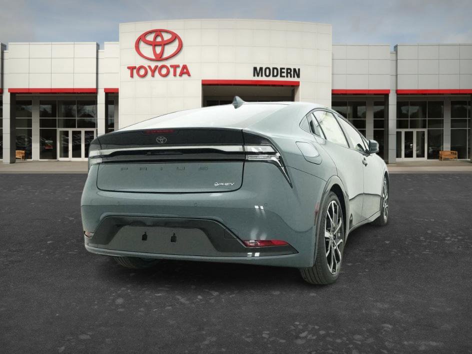 New 2026 Toyota Prius Plug-In Hybrid FWD image 13
