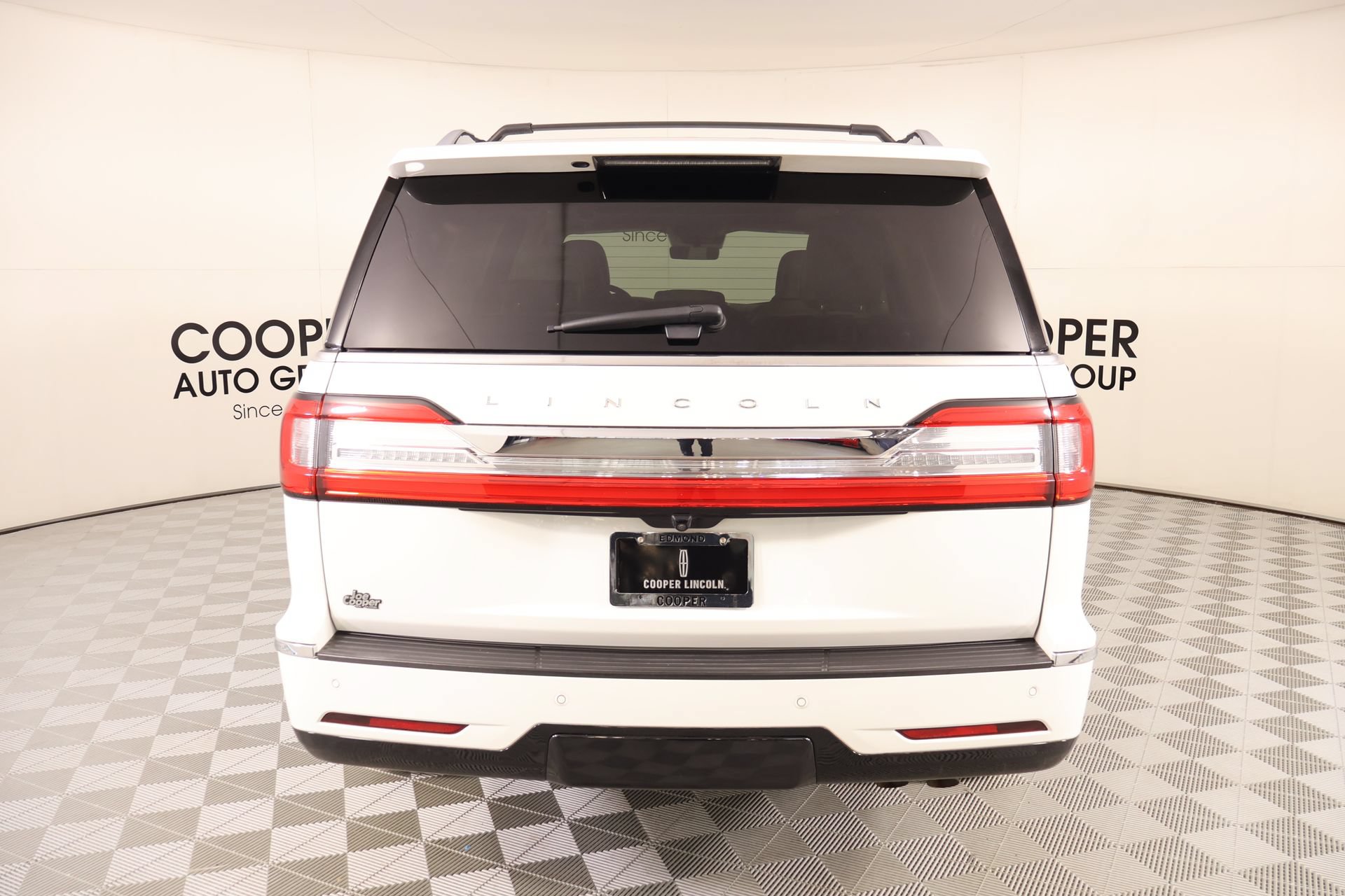 Used 2020 Lincoln Navigator Reserve w/ Equipment Group 208A Reserve AWD/4WD image 24