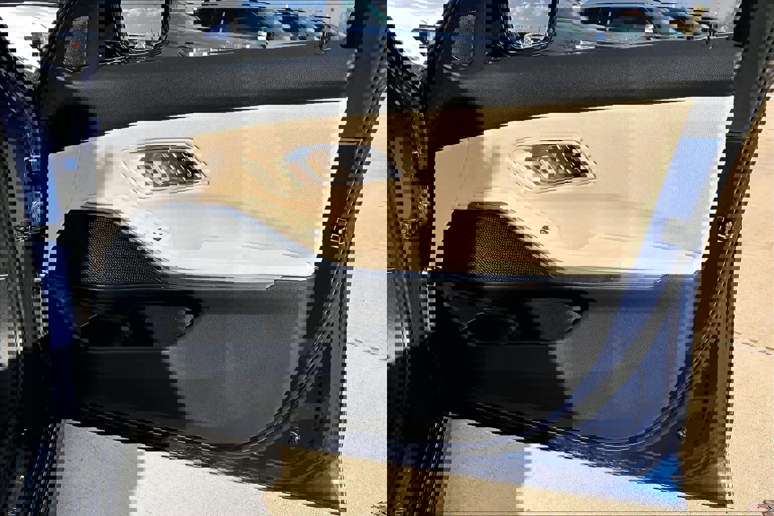 Used 2021 BMW 330i Sedan w/ Premium Package image 40