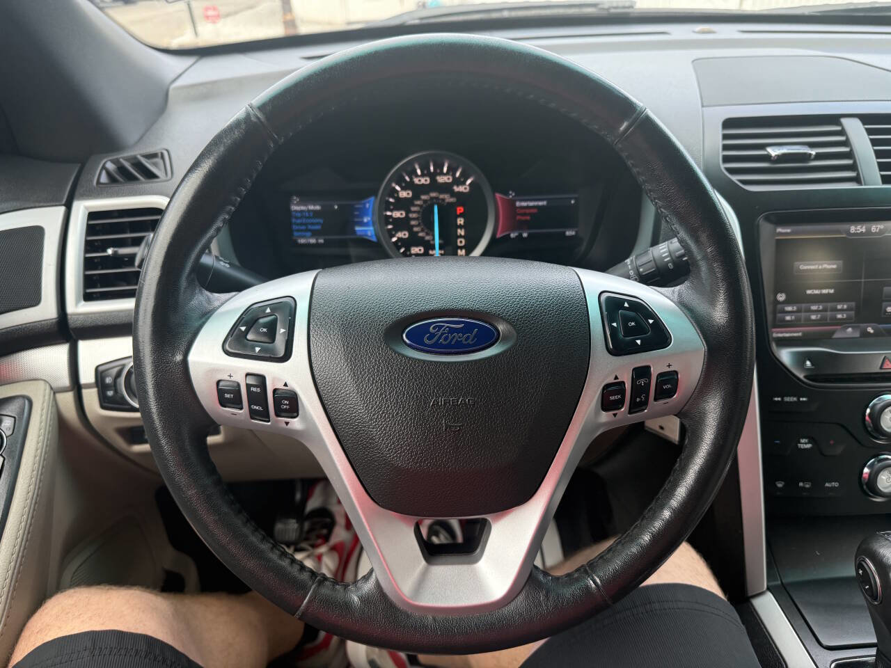 Used 2014 Ford Explorer XLT w/ Equipment Group 202A image 9