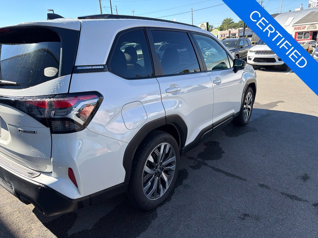 Used 2025 Subaru Forester Touring AWD/4WD image 2