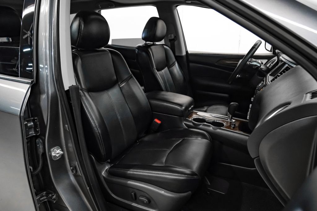 Used 2020 Nissan Pathfinder Platinum FWD image 37