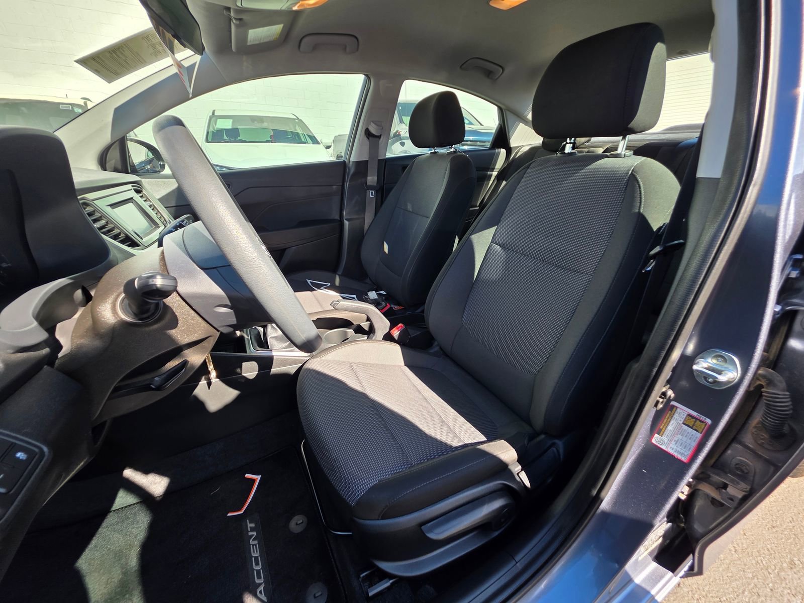 Used 2020 Hyundai Accent SE FWD image 11