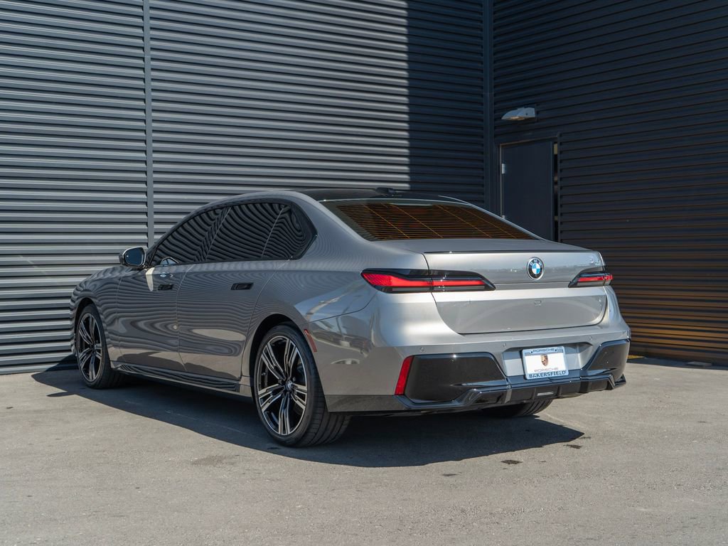 Used 2025 BMW 740i 740i image 3