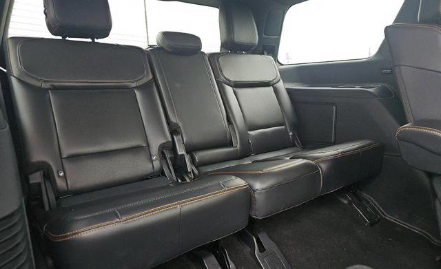 Used 2025 Ford Expedition Tremor AWD/4WD image 14