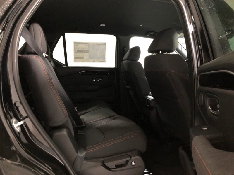 New 2026 Honda Pilot Sport image 10