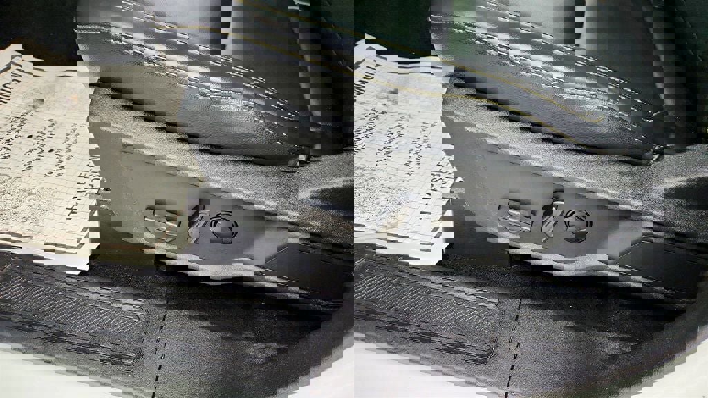 Used 2025 Ford Bronco Badlands image 11