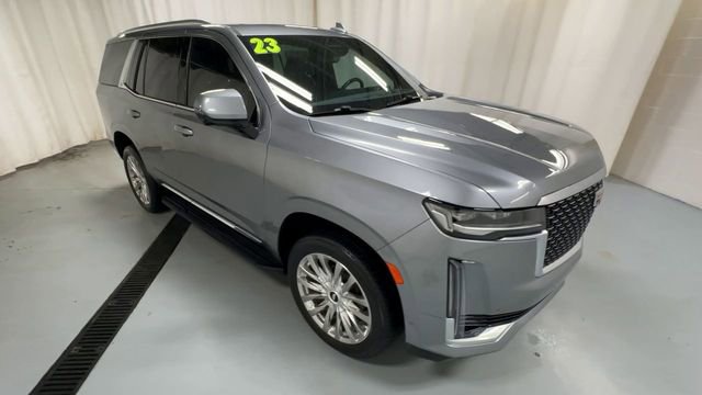 Used 2023 Cadillac Escalade Premium Luxury image 2