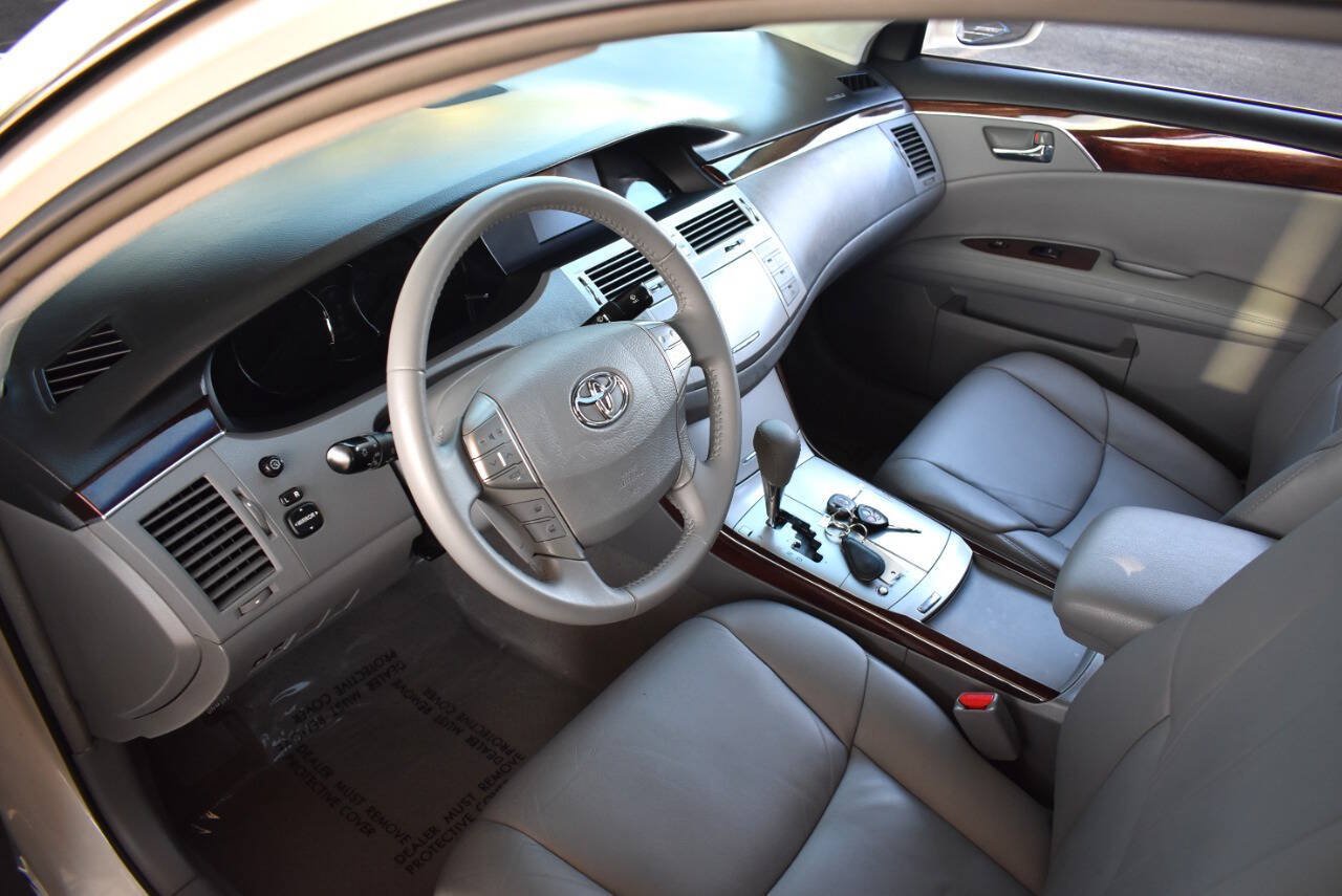 Used 2008 Toyota Avalon XLS FWD image 3