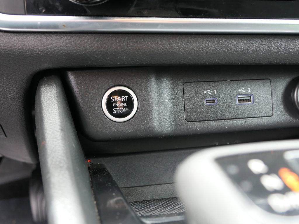 Used 2023 Nissan Rogue S FWD image 19