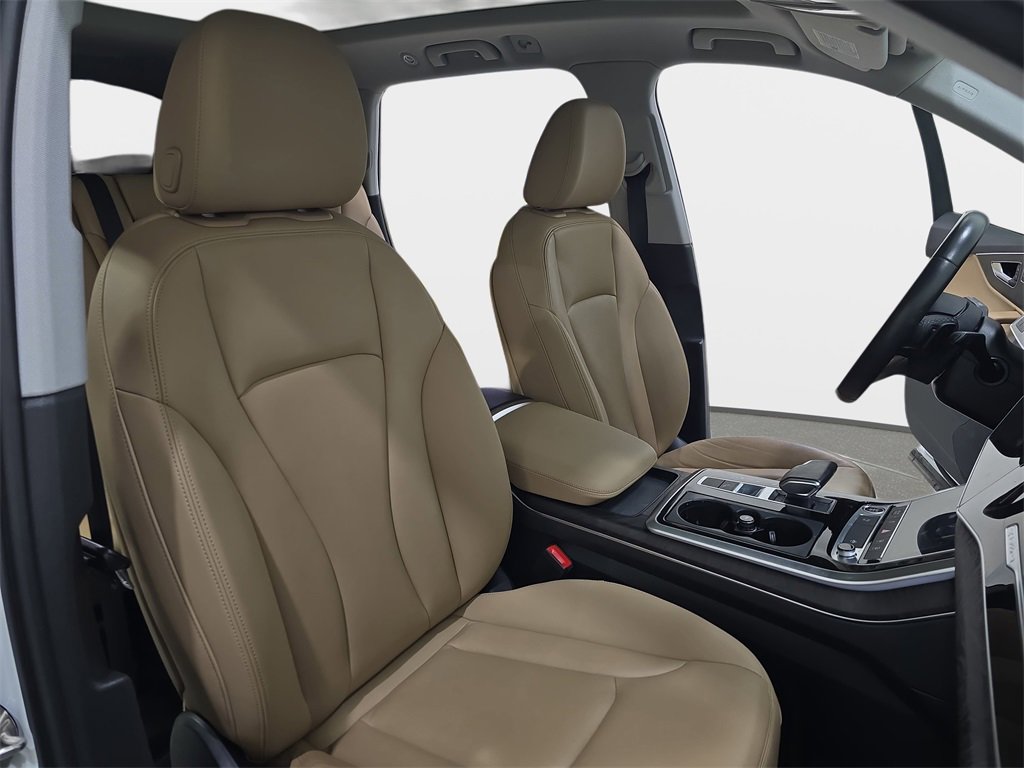 Used 2021 Audi Q7 3.0T Premium image 12